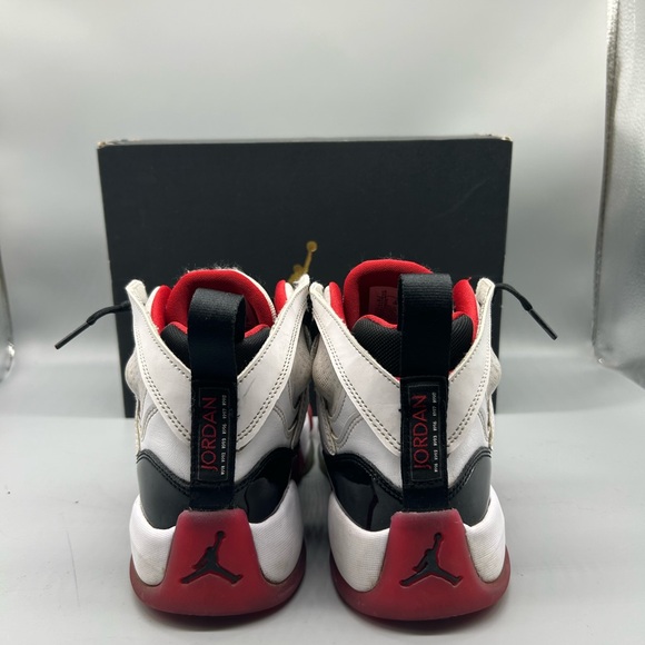 NIB Nike GS Jumpman Two Trey BLACK/UNIVERSITY RED/BLACK/WHITE DQ8431 106 - Picture 6 of 8